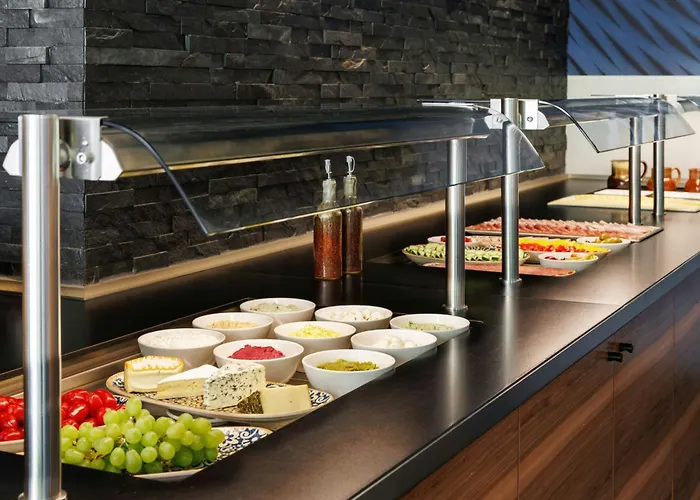 Hotel Four Points Flex By Sheraton Hauptbahnhof 3*
